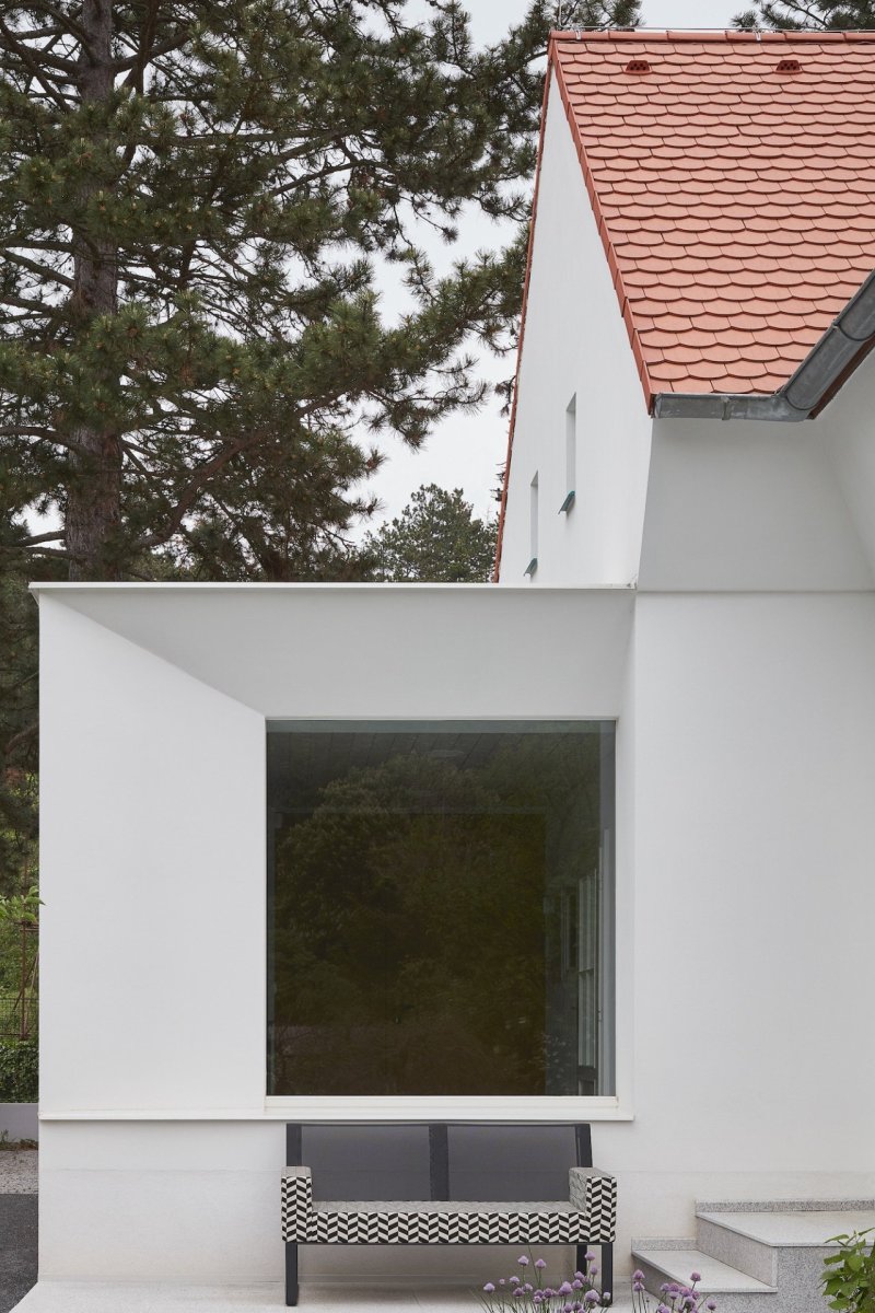 Vila s fontánou, Mjölk architekti