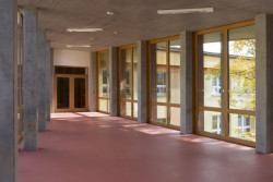 Přístavba školy ve Studenci, CHRAMA: Přístavba je navržena co nejúčelněji, nejhospodárněji a nejpřehledněji