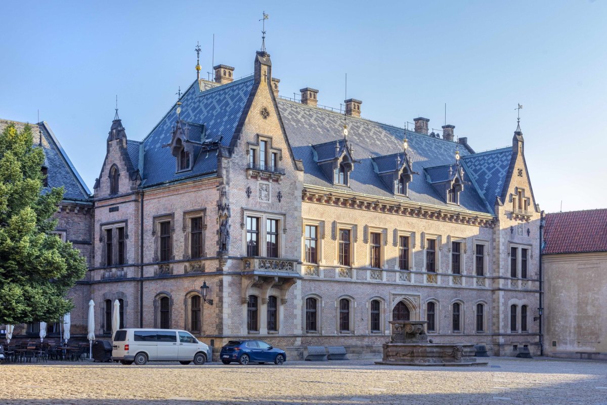 Novogotické Nové probošství na Pražském hradě