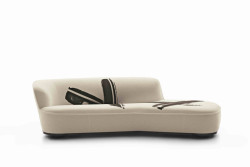 Konsepti vybralo inspirativní kolekce z milánského veletrhu Salone del Mobile. (na obrázku pohovka Lilium 50 od značky Maxalto)