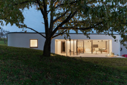 „Ajfon“, DOOOM / Igor Bergmann, Ondřej Lukeš