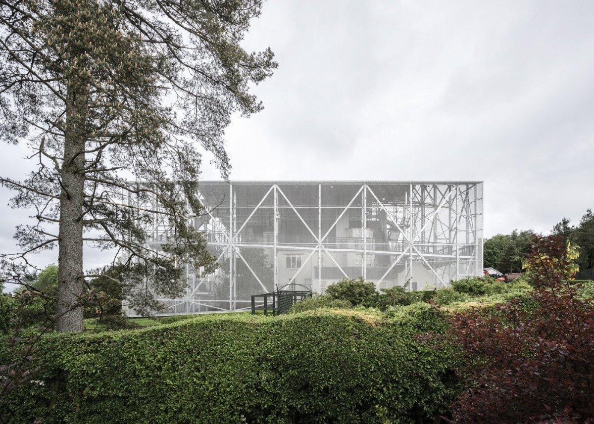 Rekonstrukce budovy Hill House od Charlese Rennieho Mackintoshe