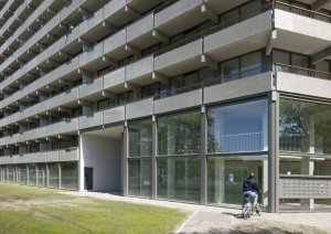 Vítěz letošní ceny Mies van der Rohe, panelákový dům deFlat v Amsterdamu od NL architects a XVW architectuur