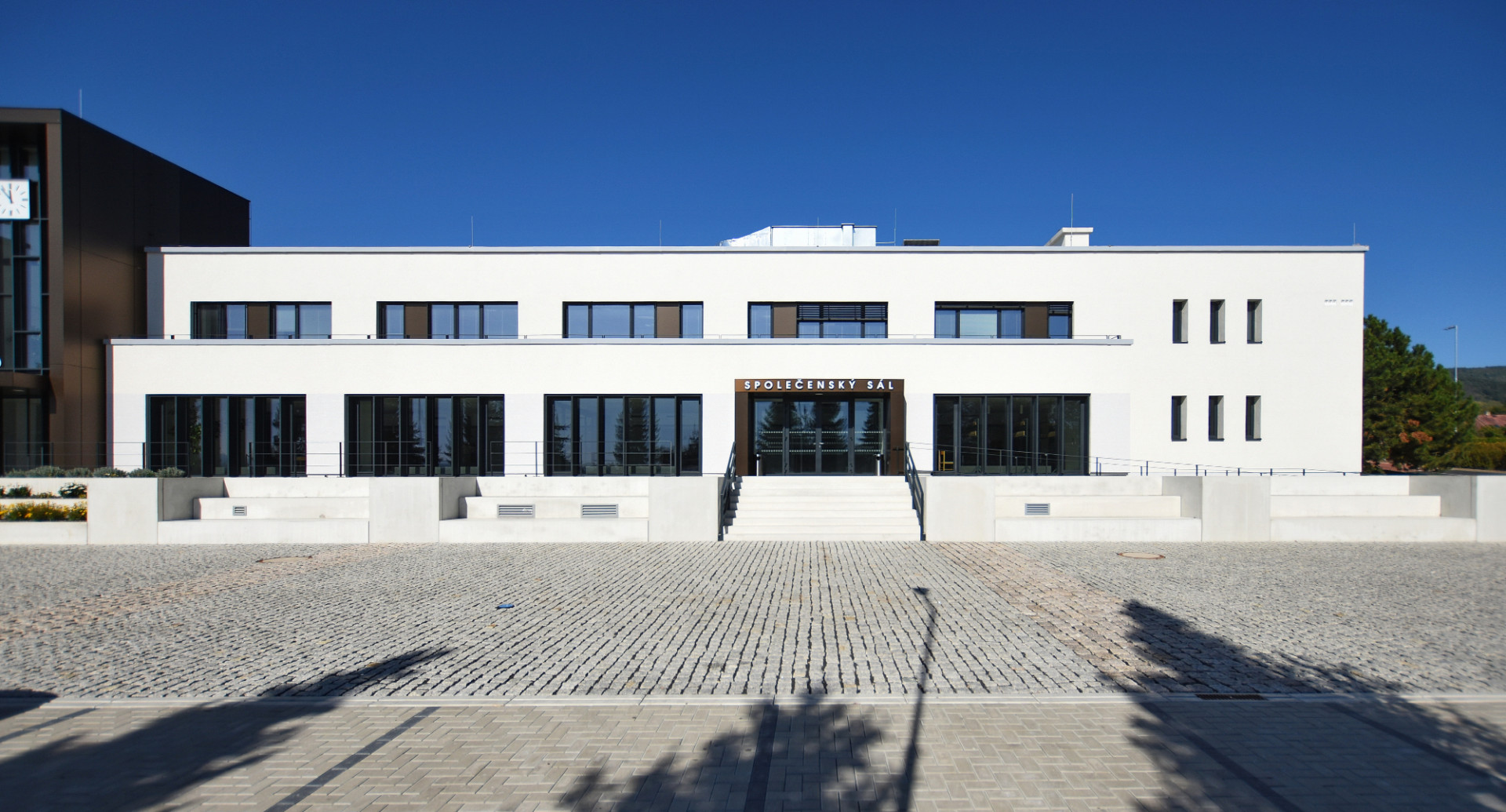 Radnice a kulturní dům Chlumec, Ondřej Tuček, Viktor Tuček - foto