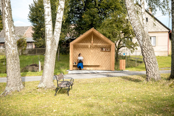 Autobusová zastávka Kukačka - DPA