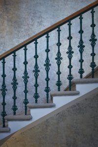 Rekonstrukci činžovního domu v Havelské ulici, QARTA Architektura: ... nebo podlah z různých materiálů či fasád a omítek