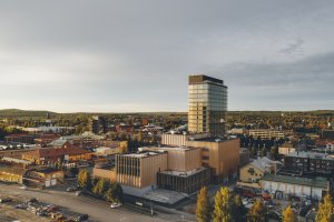 Uhlíkově neutrální kulturní centrum Sara od White Architekter