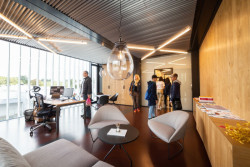 Administrativní sídlo firmy v pavilonu EXPO 2015, KOMA MODULAR. ZDROJ: KOMA MODULAR