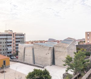 Menis Arquitectos postavili kostel svatého Spasitele ve městě La Laguna na Tenerife