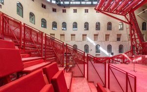 Multifunkční sál v Císařských lázních podle návrhu ateliéru Petr Hájek Architekti