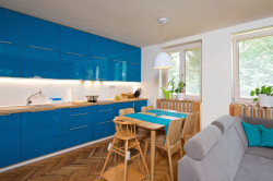 Mooza architecture, Byt na modré vlně – foto