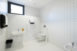 Toalety (ZŠ Jinotaj ve Zlíně)