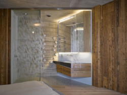 Daniela Polubědovová, Rodinný dům Srdce