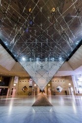 Le Grande Louvre v Paříži, I.M. Pei.