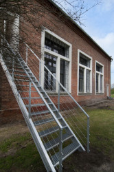 studio NEW WORK, Vestavba bytu do historické průmyslové haly – foto