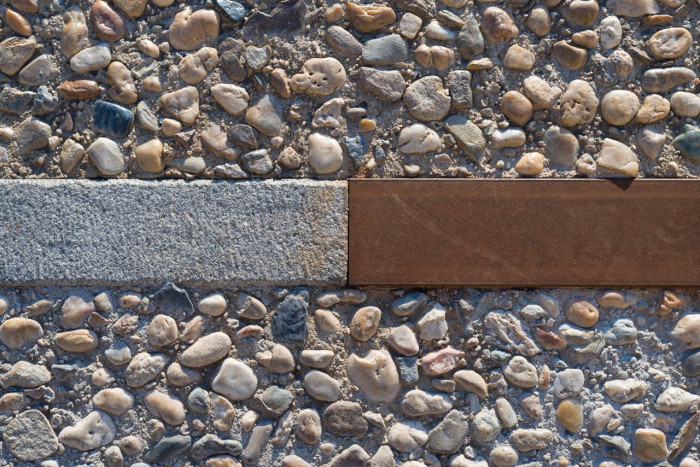 IXA, Piazzetta u kaple sv. Kosmy a Damiána v Emauzích – foto