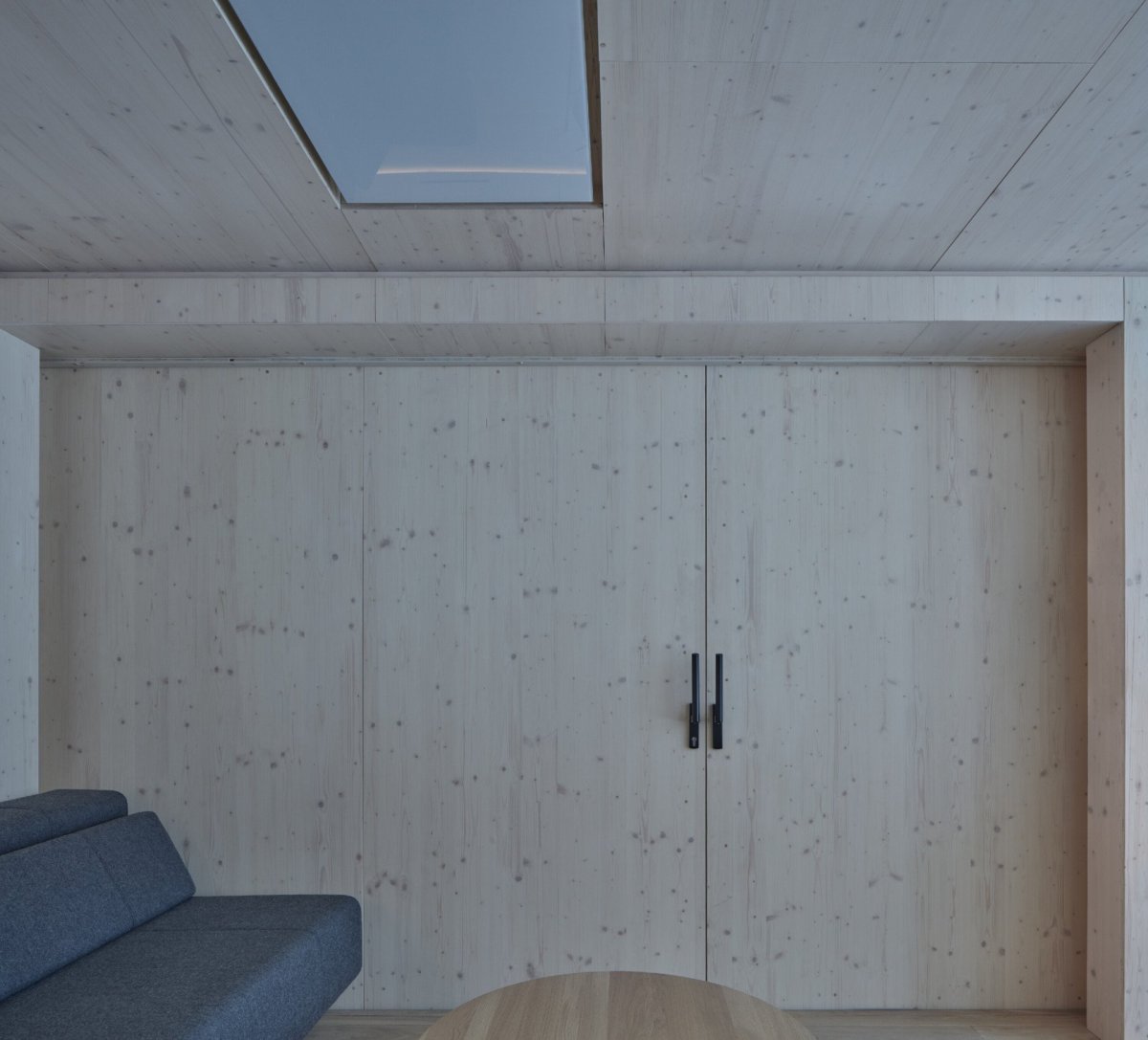 Sheltre pre hotel Bjornson, Ark-shelter / Michiel De Backer, Viktor Mikovčák, Martin Mikovčák