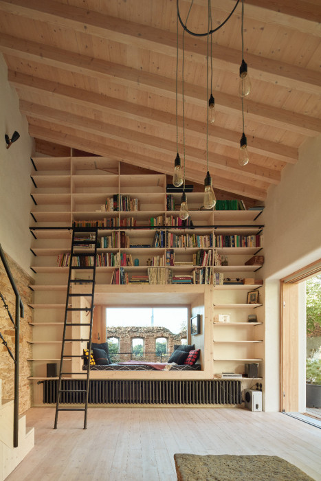 Hide in City, Martin Kožnar