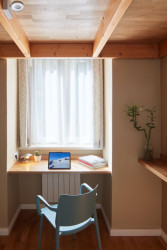 Architekti Zachar: Architekti Zachar: Parapet slouží zároveň jako pracovní stůl