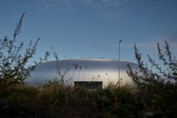 Sportovní hala v Dolních Břežanech, Sporadical. Foto: BoysPlayNice