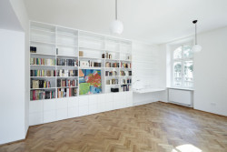 Henkai Architekti, rekonstrukce bytu s knihovnou v Opavě, foto