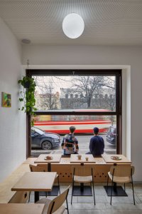Kro Café, NEUHÄUSL HUNAL / David Neuhäusl, Matěj Hunal
