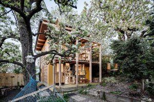 Rekonstrukce chaty YELLOW HUT, ARCHWERK / Hana Procházková, Martin Kloda, Petr Tůma