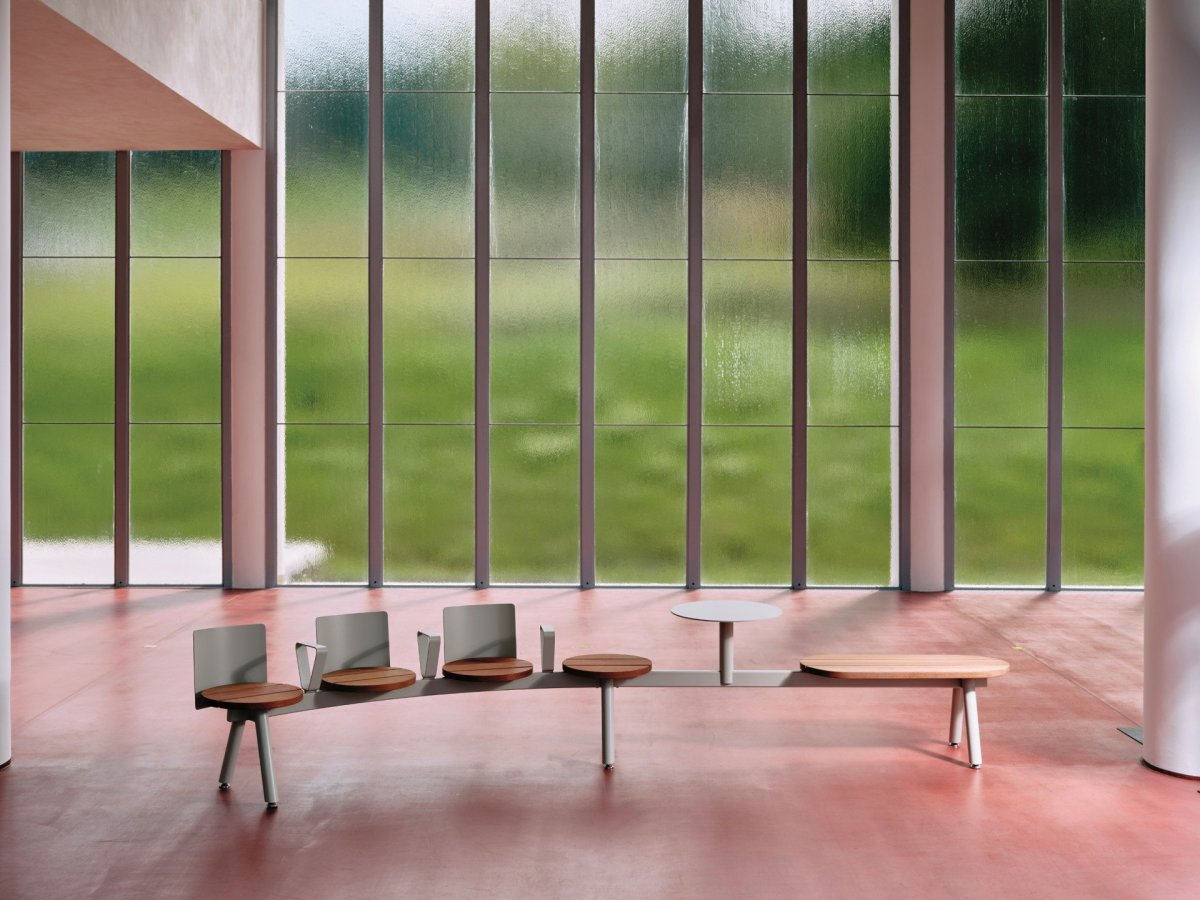 Společnost mmcité a belgické studio Segers společně na Designbloku představí novou kolekci sedacího nábytku Morse