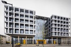 Pardubický kraj má nový pavilon urgentního příjmu. V orientaci zde pomáhají barvy.