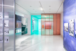 Pohled do výstavy (Výstava Libuše Jarcovjaková, ateliér AnnaMAT)