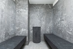Komerční wellness v Resortu Aldrov: Saunová zóna s finskou saunou, kombinovanou saunou a parní kabinou