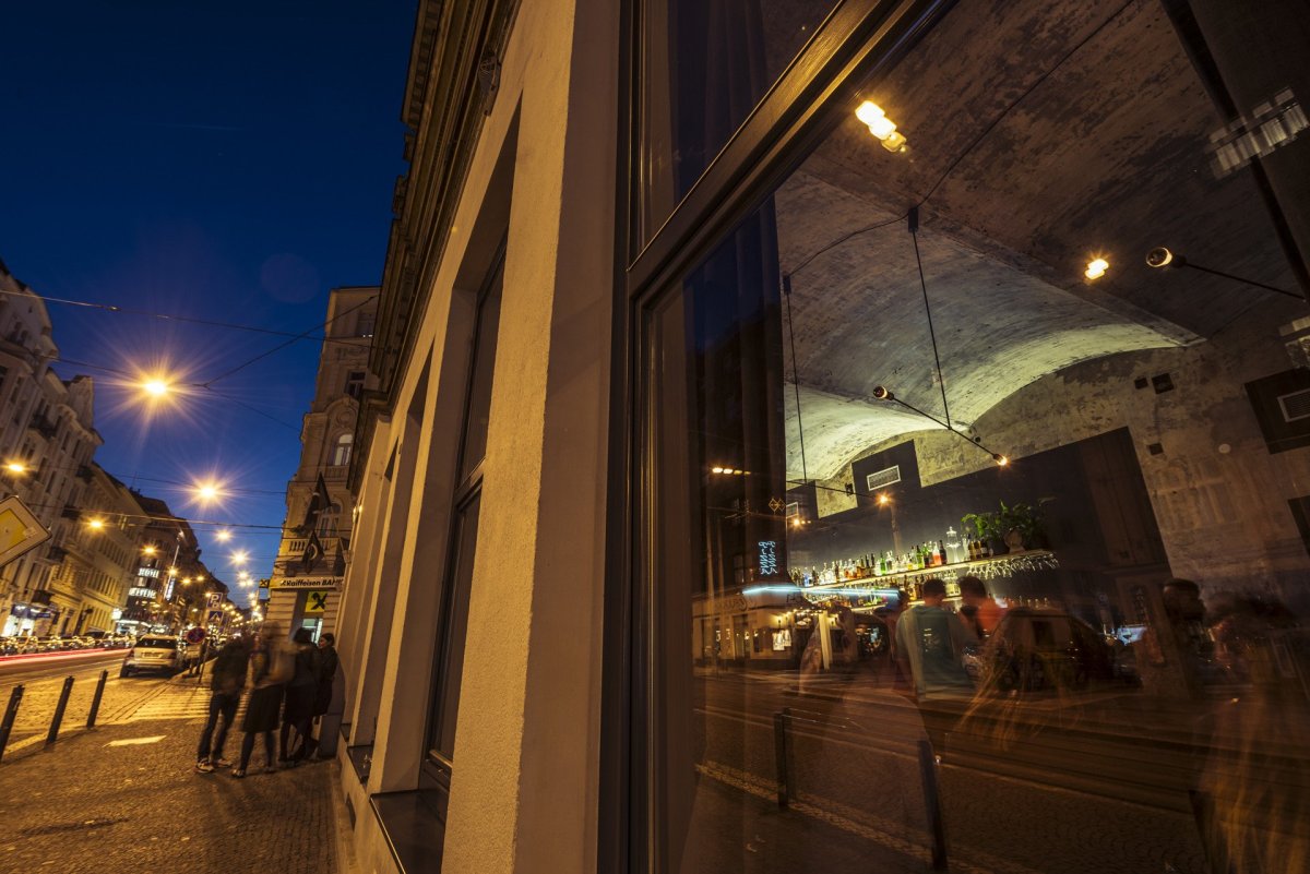Bar Cobra v Praze od edit! architects