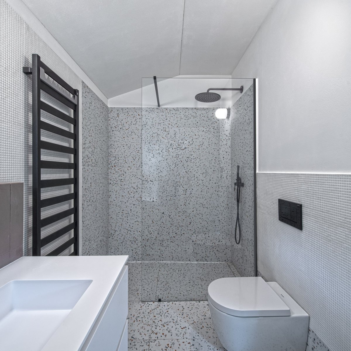 Architektka Tereza Čudová Ajmová zrekonstruovala dřevostavbu na Nymbursku.