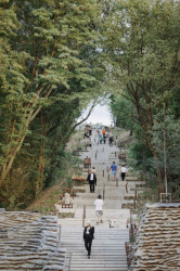 Ateliéry archigrest a topoScape proměnily skládku ve Varšavě na park.