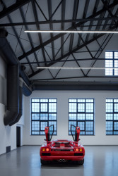 Automobily a motocykly tu byly na prvním místě. To se odrazilo ve vysokých nárocích mimo jiné také na vzduchotechniku. (Automoto muzeum v Lučanech nad Nisou, studio ARCHIDEE, architekt Ondřej Novosad)