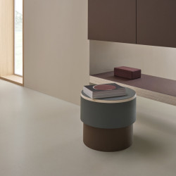 Linoleum se dokáže obtáčet kolem hran, zakřivovat se přes povrchy nebo se pouze lepí na rovné panely.