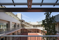 Budova 333 Kingsland Road & mateřská škola Hackney navržená studiem Henley Halebrown architects