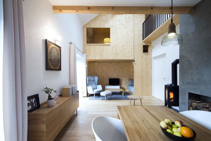 Dům s hnízdem, MAJO, Foto