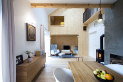 Dům s hnízdem, MAJO, Foto