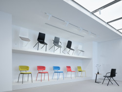 Nově zrekonstruovaný showroom LD Seating v pražském Karlíně od studia archicraft