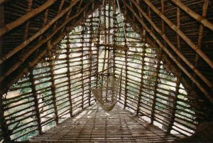 Vlastní chatrč architektky v Auroville, Anupama Kundoo, 1990.