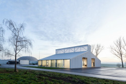White Shed - zemědělské dílny Opatov, Atelier 111 architekti/ Veronika Indrová, Jiří Weinzettl