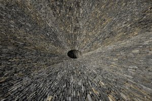 Landartový projekt Sinkhole Floor Drain od Hu Quanchun