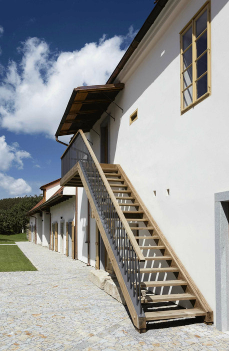 Úprava bývalé fary ve Chvalšinách na zařízení pro  pobyty osob s poruchami autistického spektra, 4DS