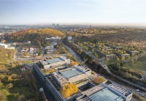 V rámci festivalu se veřejnosti letos otevře také nová budova pražského ČSOB Kampusu od ateliéru Chalupa Architekti.