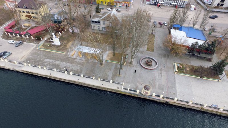 +48 Grupa Projektowa, Vladimír Balda, Jiří Žid, Pavilon na nábřeží Dněpru – foto