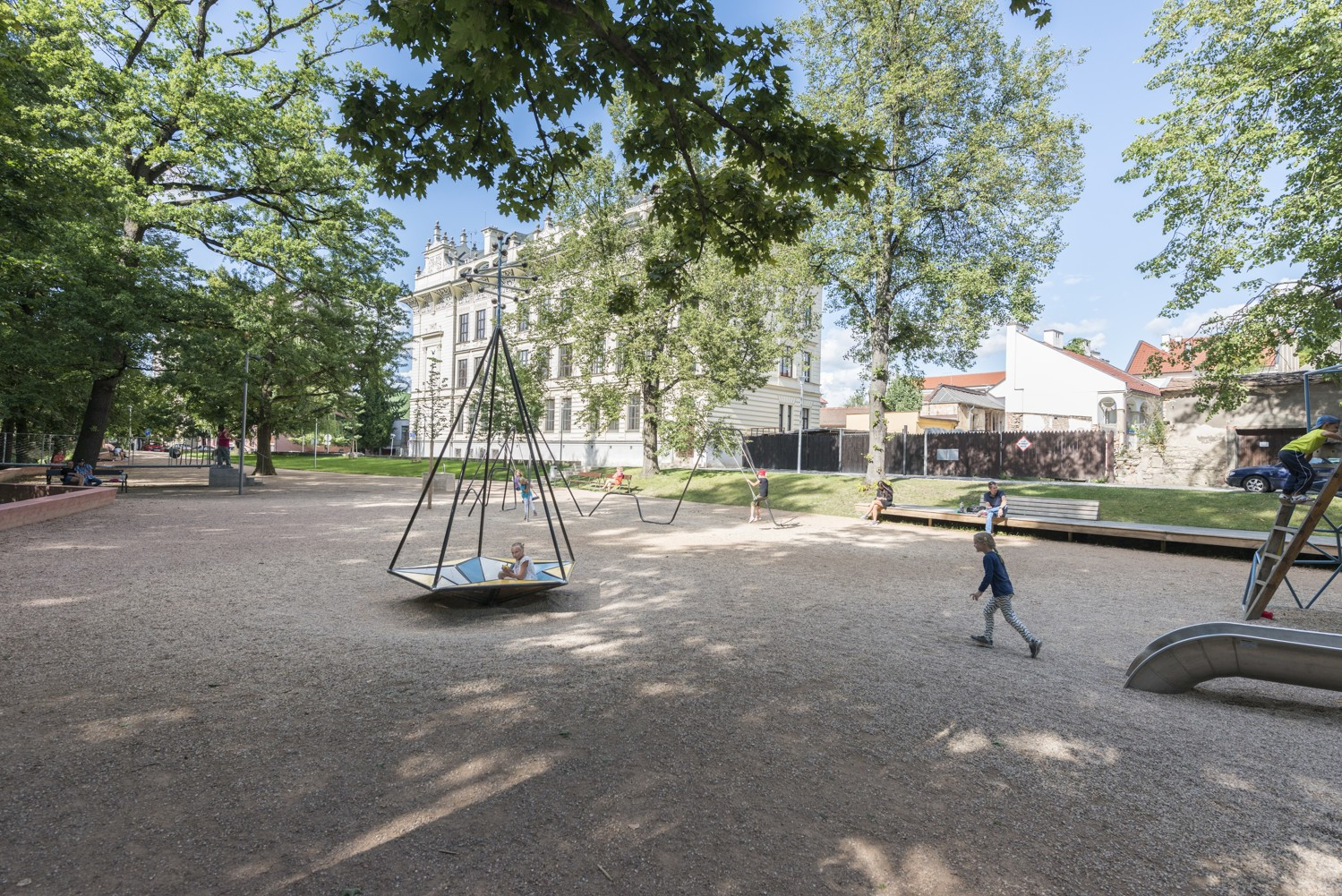 Obnova nábřeží řeky Loučné v Litomyšli, Rusina Frei