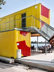 JRKVC, 5KA / Bufet z lodných kontajnerov – foto