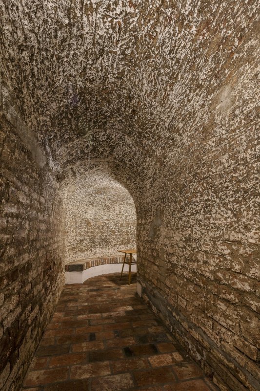Vault 42, studio Raketoplán