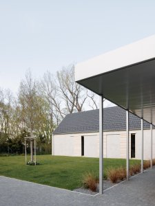 "Gánok" v dnešním pojetí z oceli (Dům u vinohradu, ARCHITEKTI mikulaj & mikulajová )